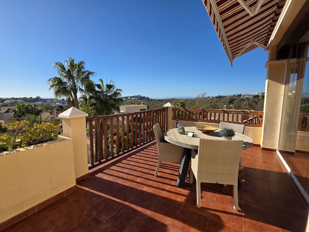 2 soveværelse Lejlighed til salg i Marbella med swimmingpool garage - € 749.000 (Ref: 9675990)