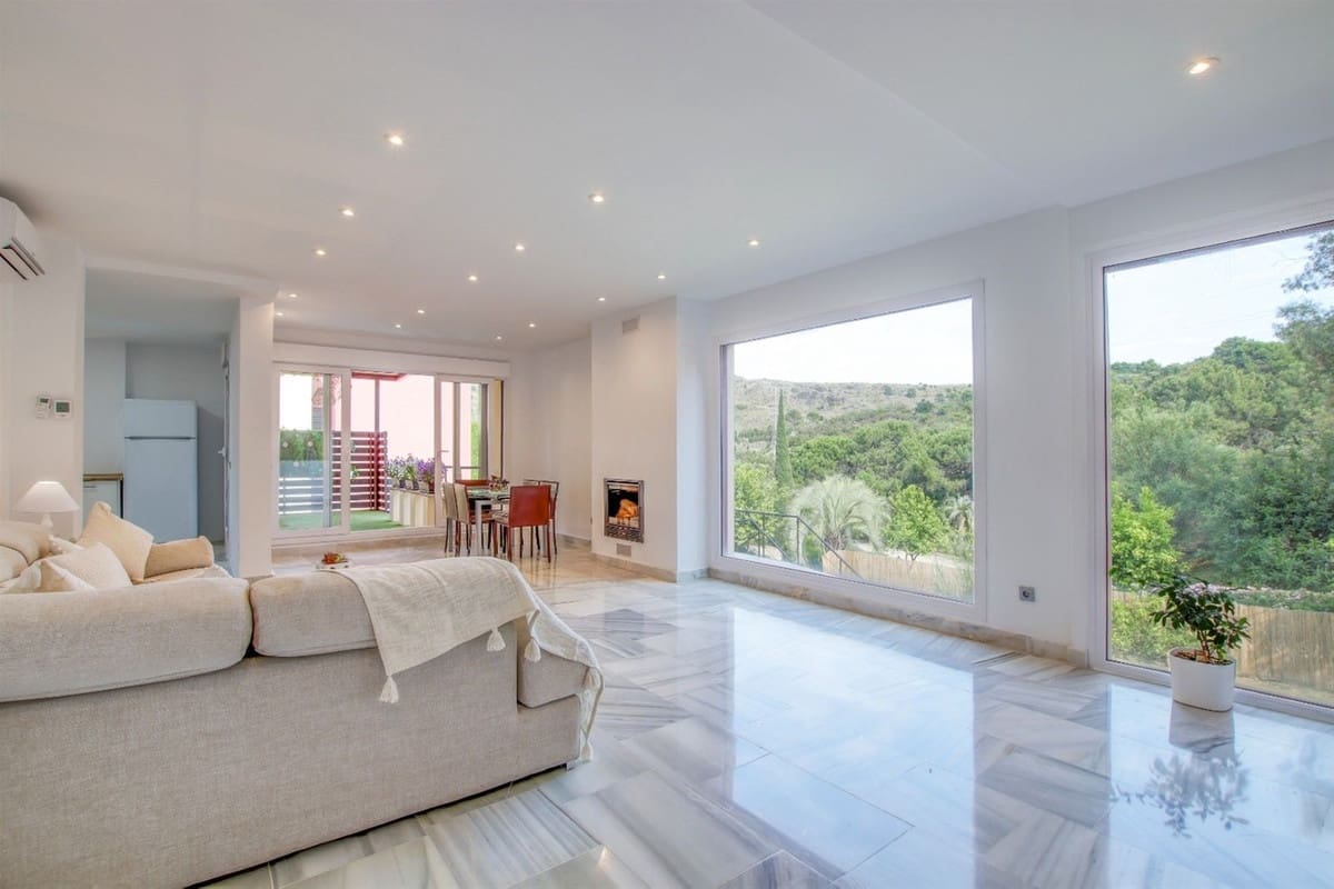 3 bedroom Villa for sale in Benahavis with pool garage - € 679,000 (Ref: 9703251)