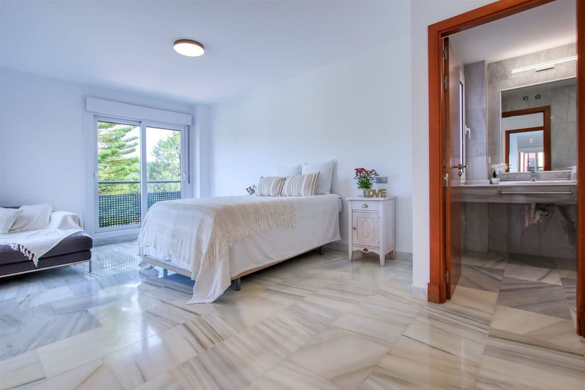3 slaapkamer Villa te koop in Benahavis met zwembad garage - € 679.000 (Ref: 9703251)