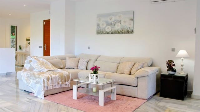 3 Zimmer Villa zu verkaufen in Benahavís mit Pool Garage - 660.000 € (Ref: 9703251)