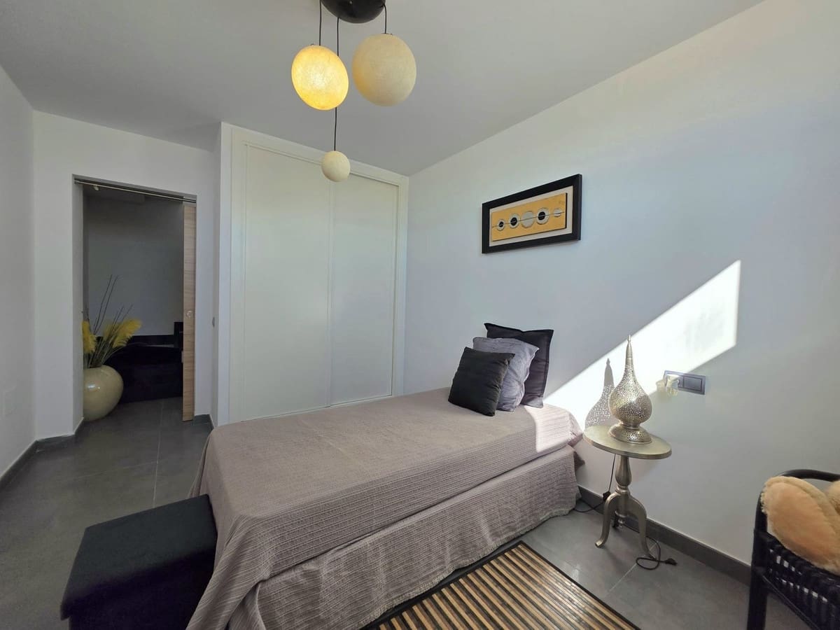 4 soverom Villa til salgs i Estepona med svømmebasseng garasje - € 929 000 (Ref: 9747468)