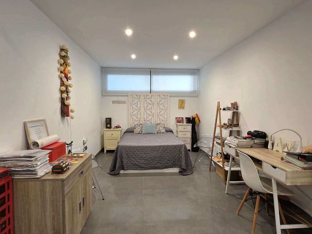 4 soverom Villa til salgs i Estepona med svømmebasseng garasje - € 929 000 (Ref: 9747468)