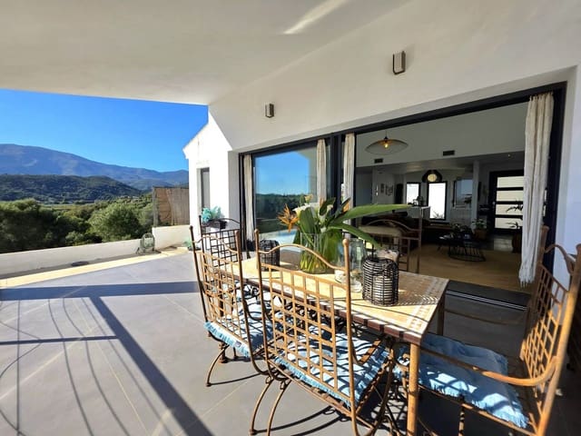 4 sypialnia Willa na sprzedaż w Estepona z basenem garażem - 929 000 € (Ref: 9747468)