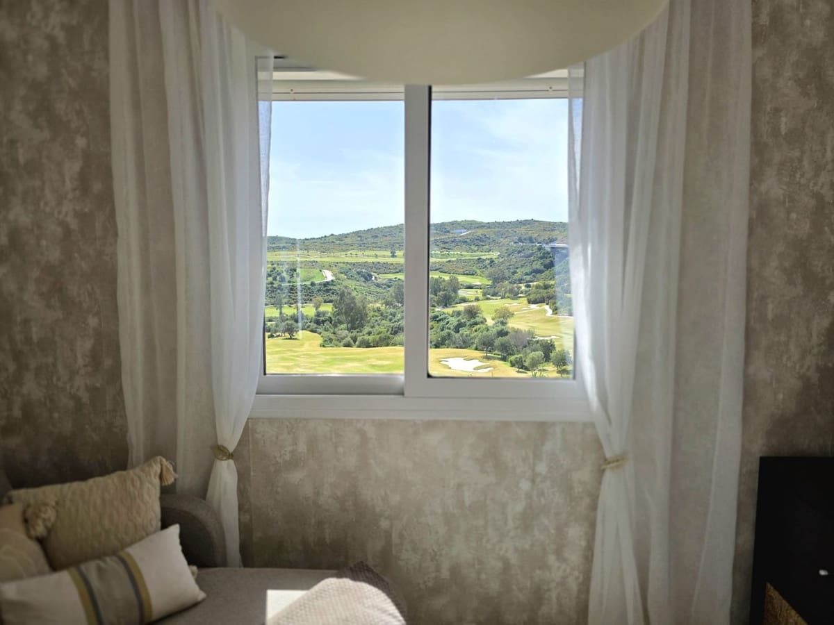 2 slaapkamer Penthouse te koop in Estepona met zwembad garage - € 319.000 (Ref: 9753655)