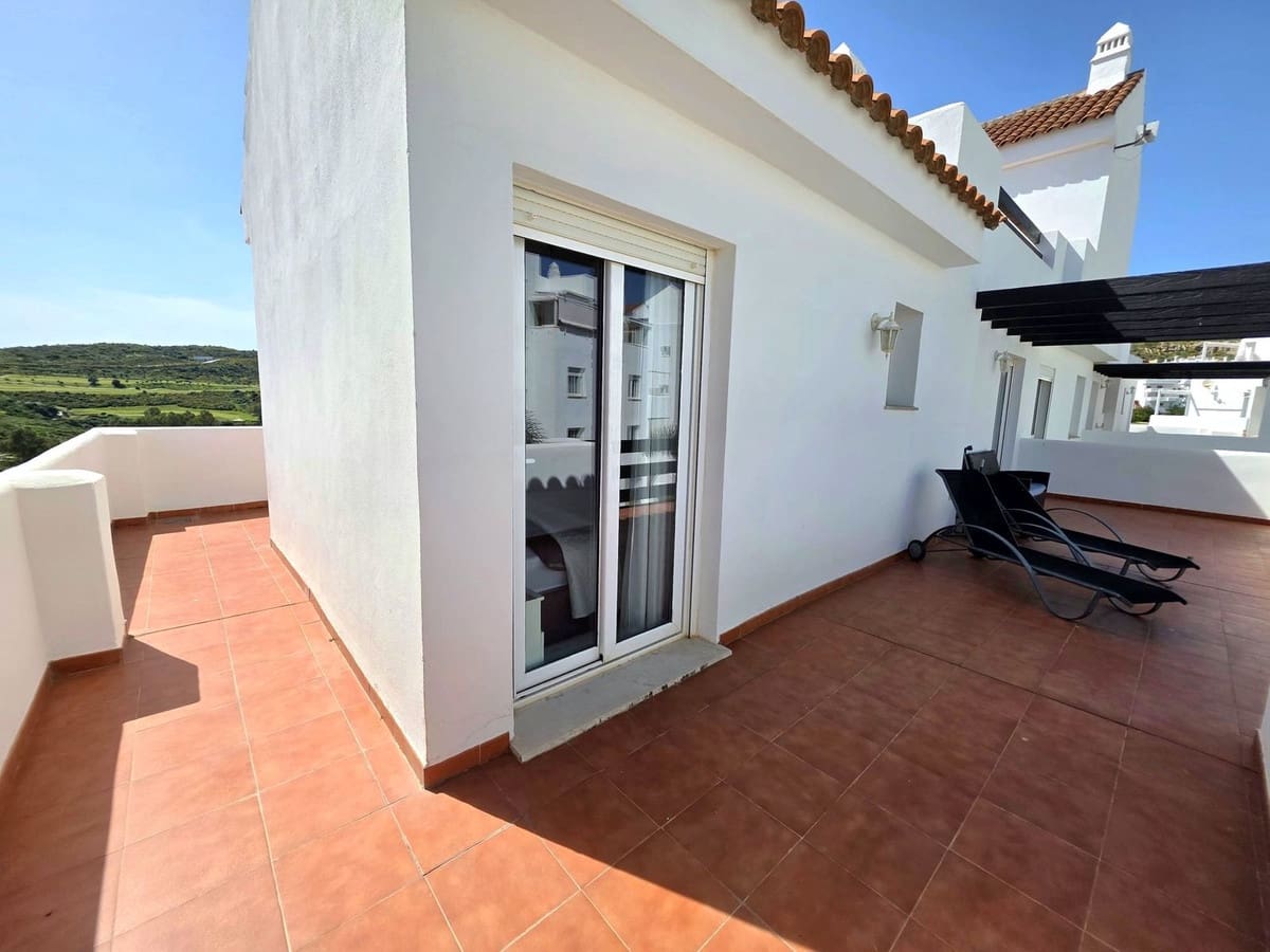 2 bedroom Penthouse for sale in Estepona with pool garage - € 315,000 (Ref: 9753655)
