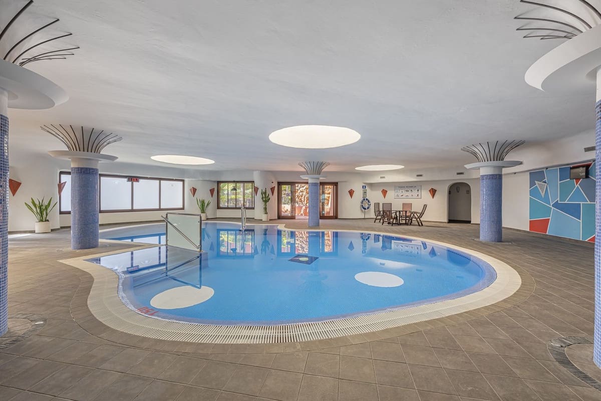 3 bedroom Penthouse for sale in New Golden Mile with pool garage - € 4,995,000 (Ref: 9762312)