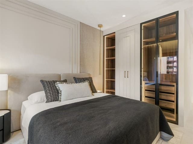 3 chambre Penthouse à vendre à New Golden Mile, Estepona avec piscine garage - 4 995 000 € (Ref: 9762312)