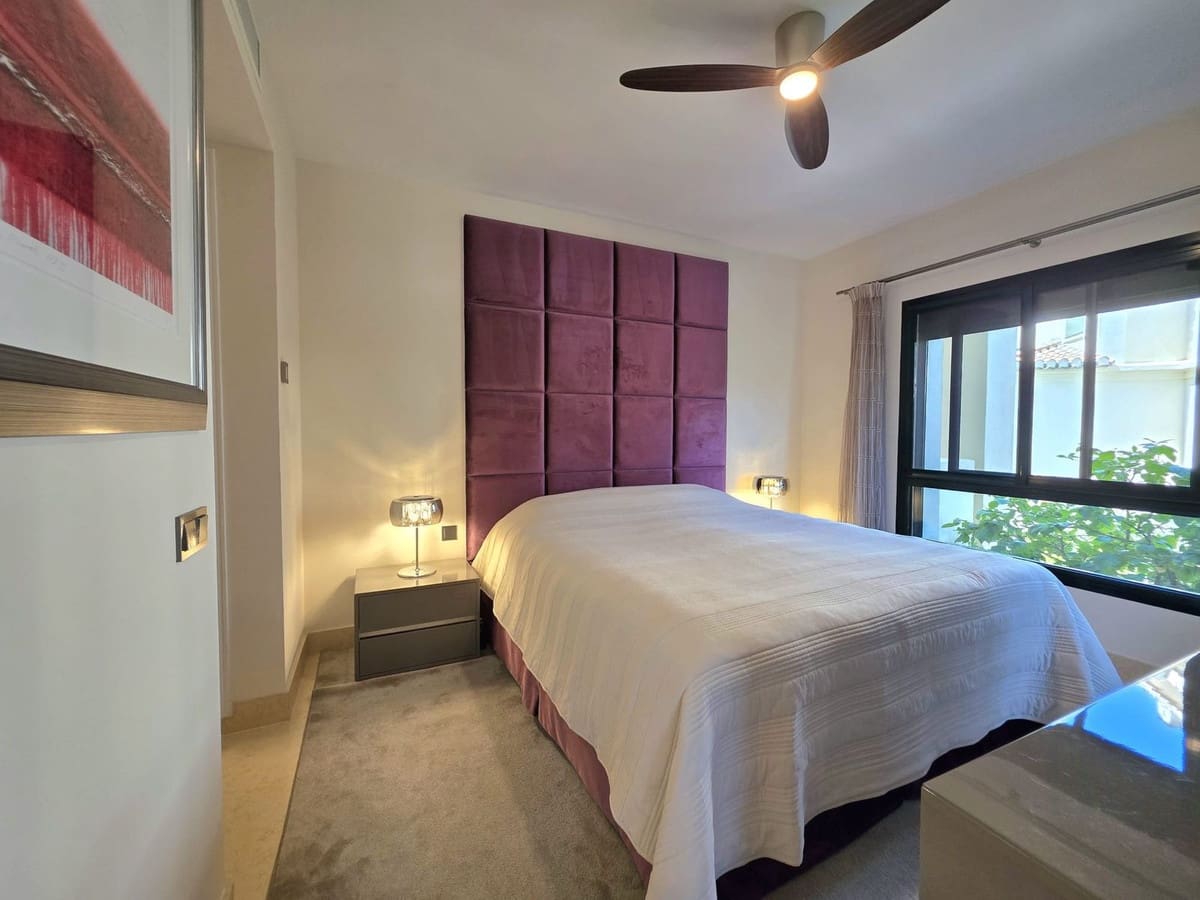 Apartamento de 2 habitaciones en Benahavís en venta con piscina garaje - 625.000 € (Ref: 9777316)