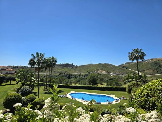 Apartamento de 2 habitaciones en Benahavís en venta con piscina garaje - 625.000 € (Ref: 9777316)