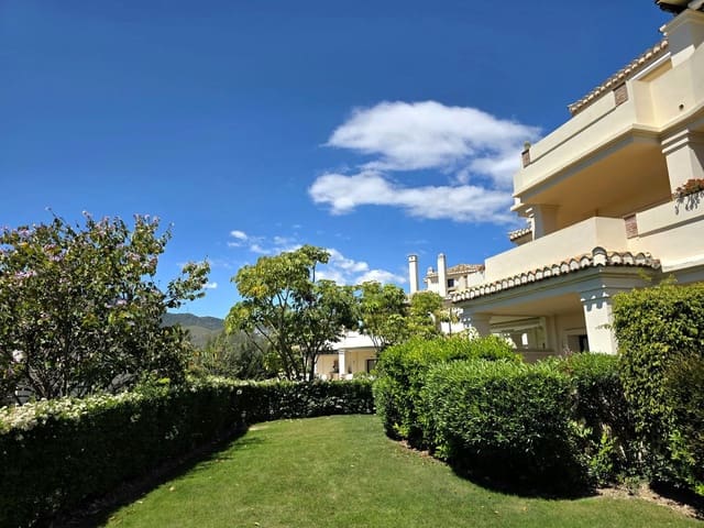 Apartamento de 2 habitaciones en Benahavís en venta con piscina garaje - 625.000 € (Ref: 9777316)