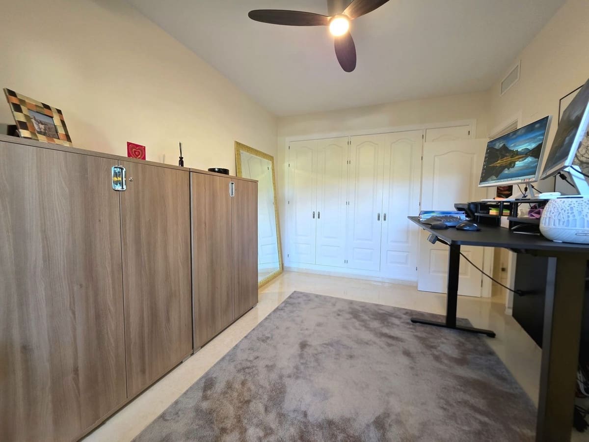 2 slaapkamer Appartement te koop in Benahavis met zwembad garage - € 625.000 (Ref: 9777316)