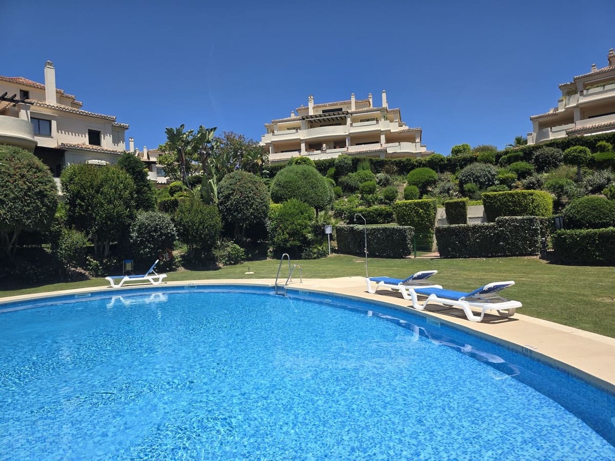 2 slaapkamer Appartement te koop in Benahavis met zwembad garage - € 625.000 (Ref: 9777316)