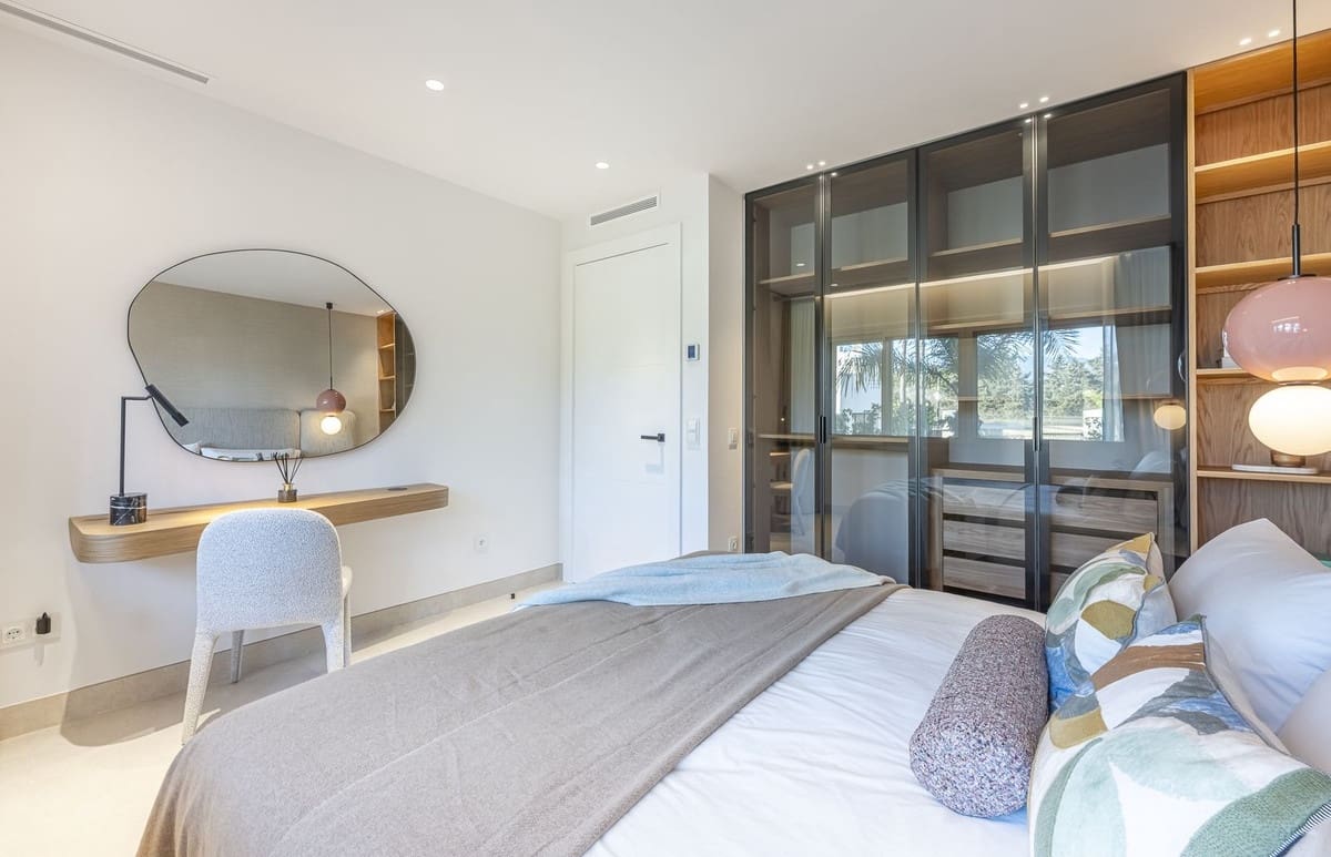 3 soverom Leilighet til salgs i New Golden Mile med svømmebasseng garasje - € 1 895 000 (Ref: 9784926)