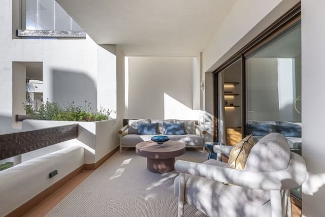 3 soverom Leilighet til salgs i New Golden Mile, Estepona med svømmebasseng garasje - € 1 895 000 (Ref: 9784926)