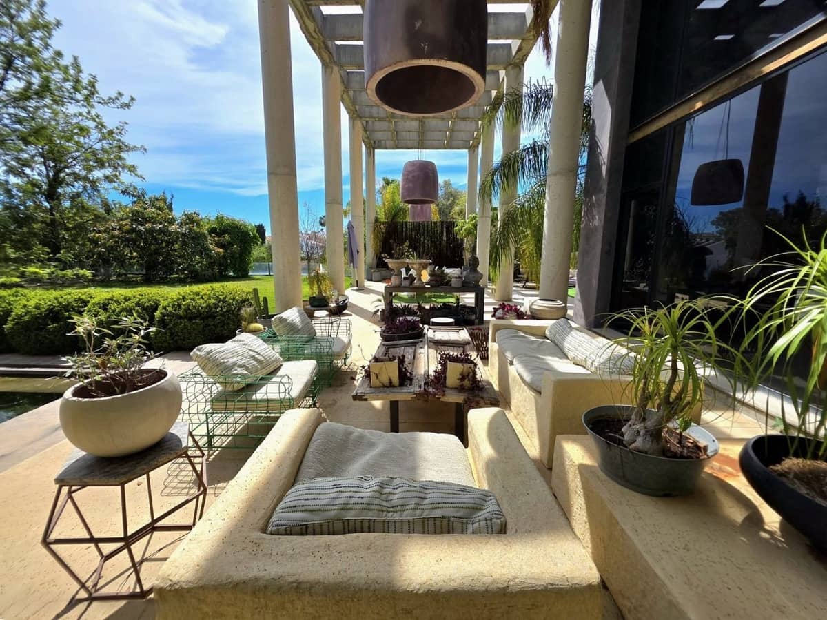 5 soveværelse Villa til salg i El Paraiso med swimmingpool garage - € 2.300.000 (Ref: 9784927)