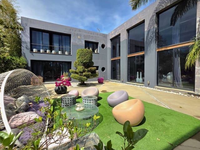5 quarto Moradia para venda em El Paraiso, Estepona com piscina garagem - 2 300 000 € (Ref: 9784927)