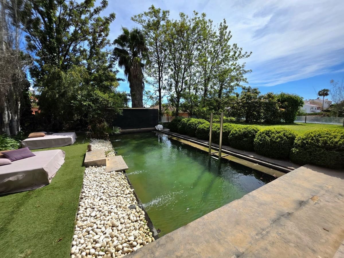 5 soveværelse Villa til salg i El Paraiso med swimmingpool garage - € 2.300.000 (Ref: 9784927)