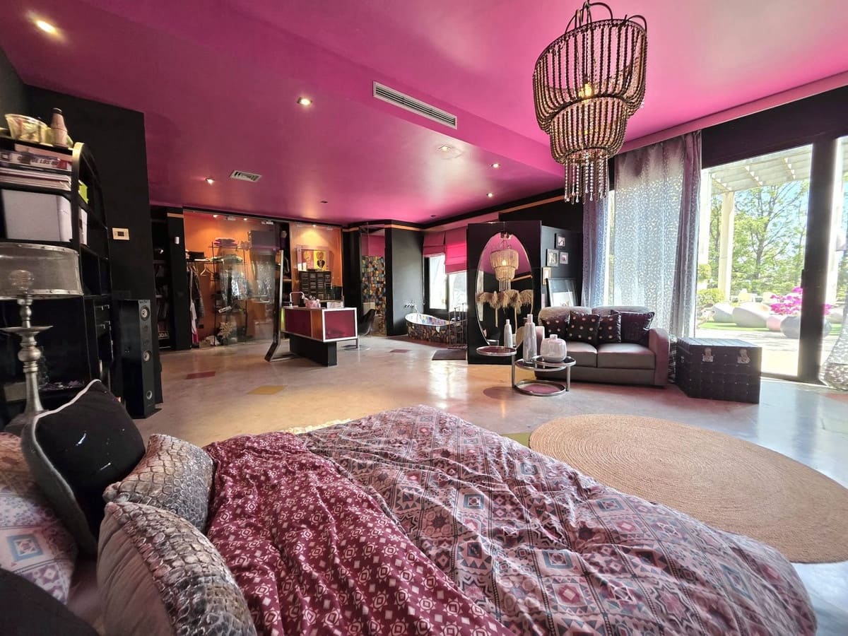 5 soveværelse Villa til salg i El Paraiso med swimmingpool garage - € 2.300.000 (Ref: 9784927)