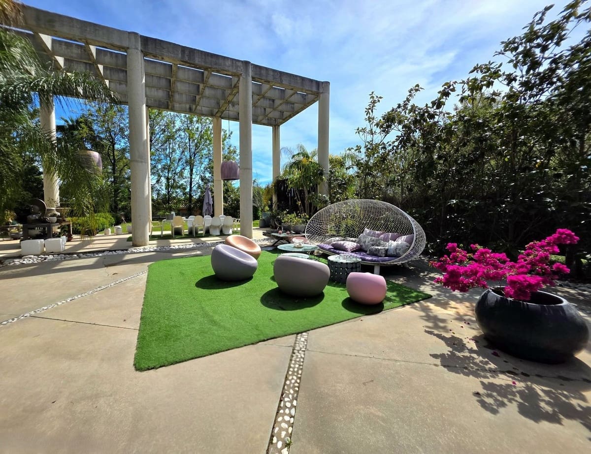 5 soveværelse Villa til salg i El Paraiso med swimmingpool garage - € 2.300.000 (Ref: 9784927)