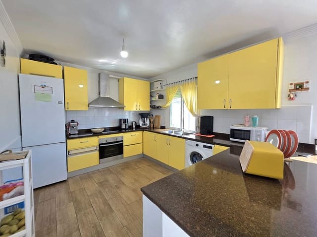 3 Zimmer Haus zu verkaufen in Atalaya-Isdabe, Estepona mit Pool - 320.000 € (Ref: 9832919)