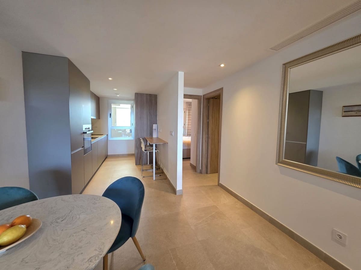 2 bedroom Apartment for sale in Estepona with pool garage - € 593,000 (Ref: 9860870)