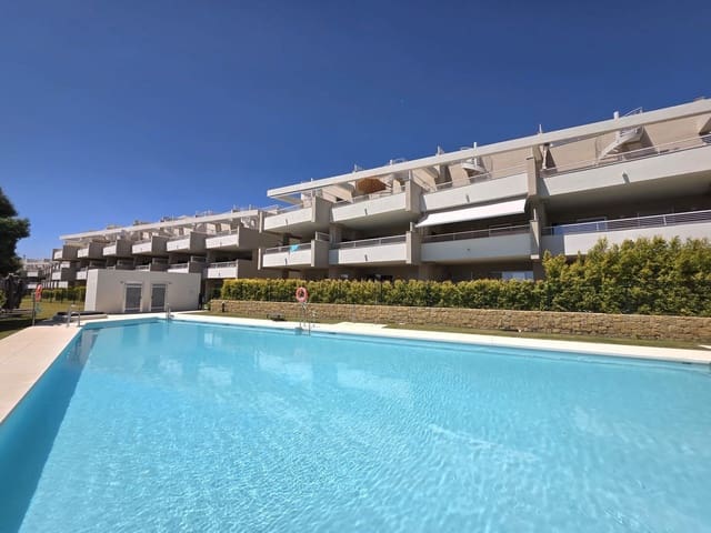 2 bedroom Apartment for rent in Estepona Golf, Estepona with pool garage - € 2,495 (Ref: 9860871)