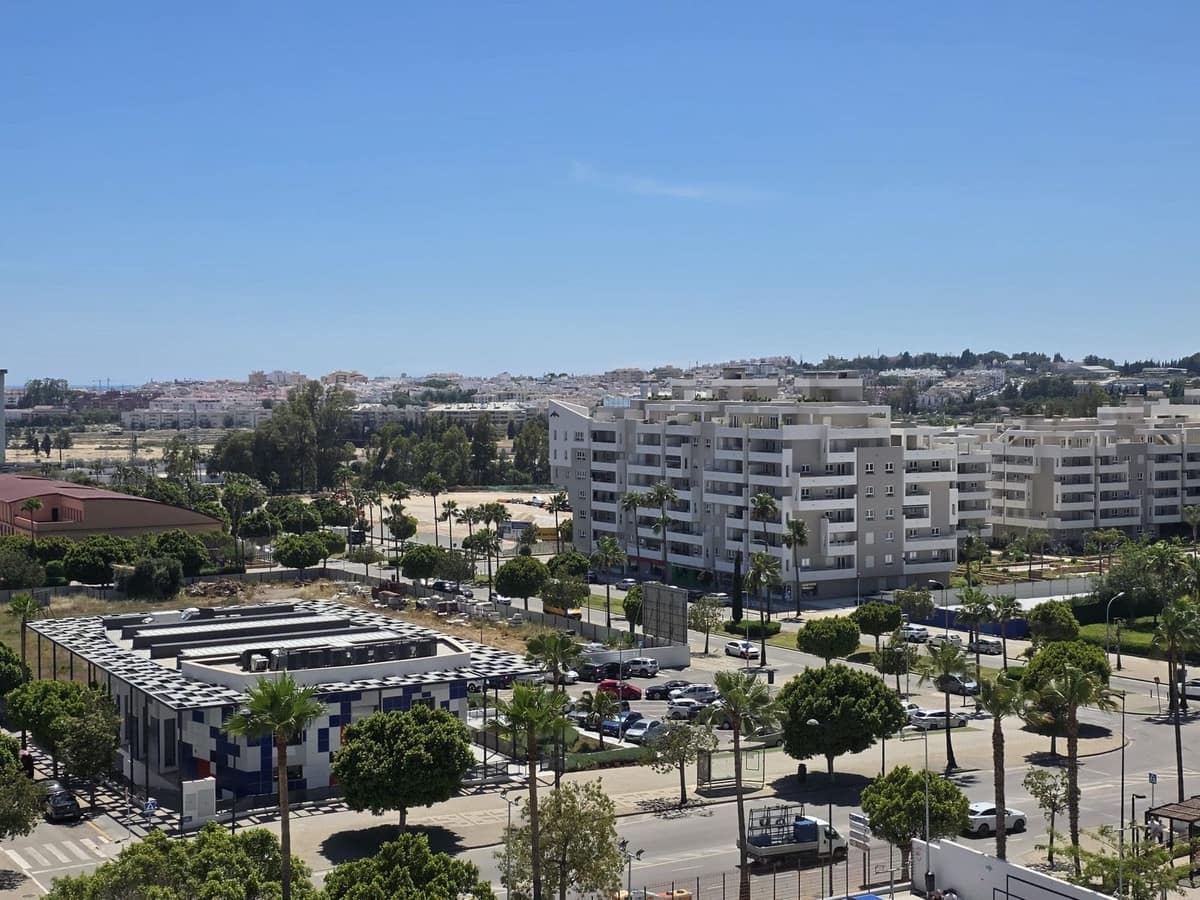 3 slaapkamer Penthouse te koop in Nueva Andalucia met zwembad garage - € 345.000 (Ref: 9880315)