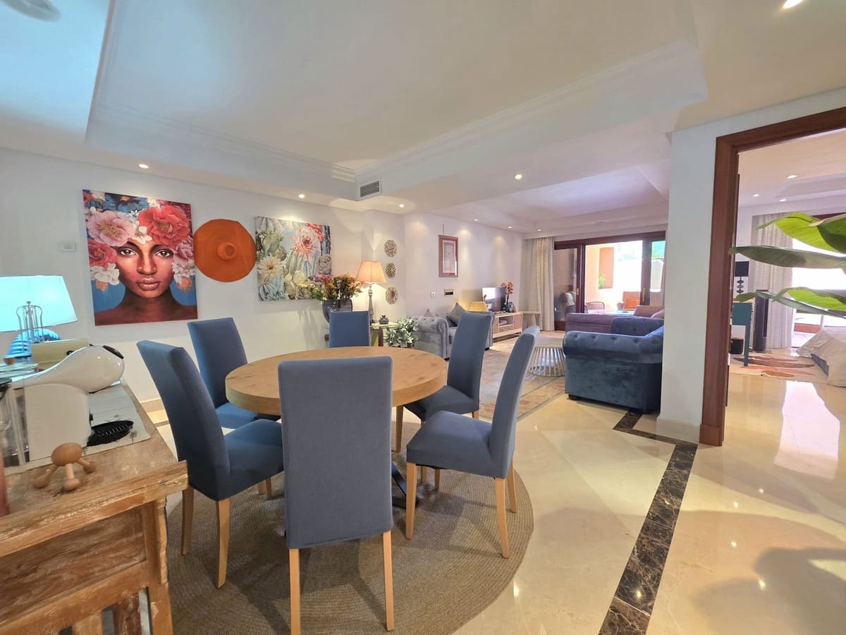 3 quarto Apartamento para venda em New Golden Mile com piscina garagem - 825 000 € (Ref: 9906708)
