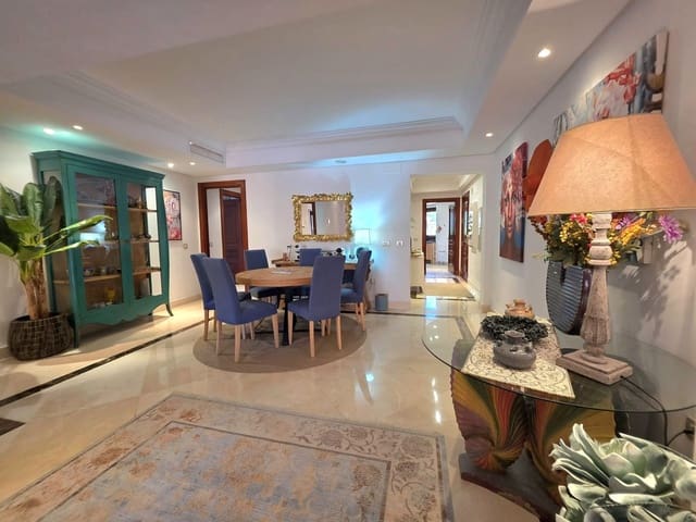 3 quarto Apartamento para venda em New Golden Mile, Estepona com piscina garagem - 825 000 € (Ref: 9906708)