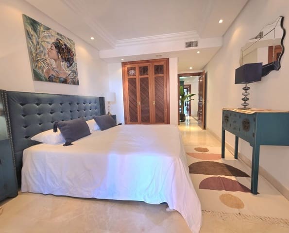 3 quarto Apartamento para venda em New Golden Mile, Estepona com piscina garagem - 825 000 € (Ref: 9906708)