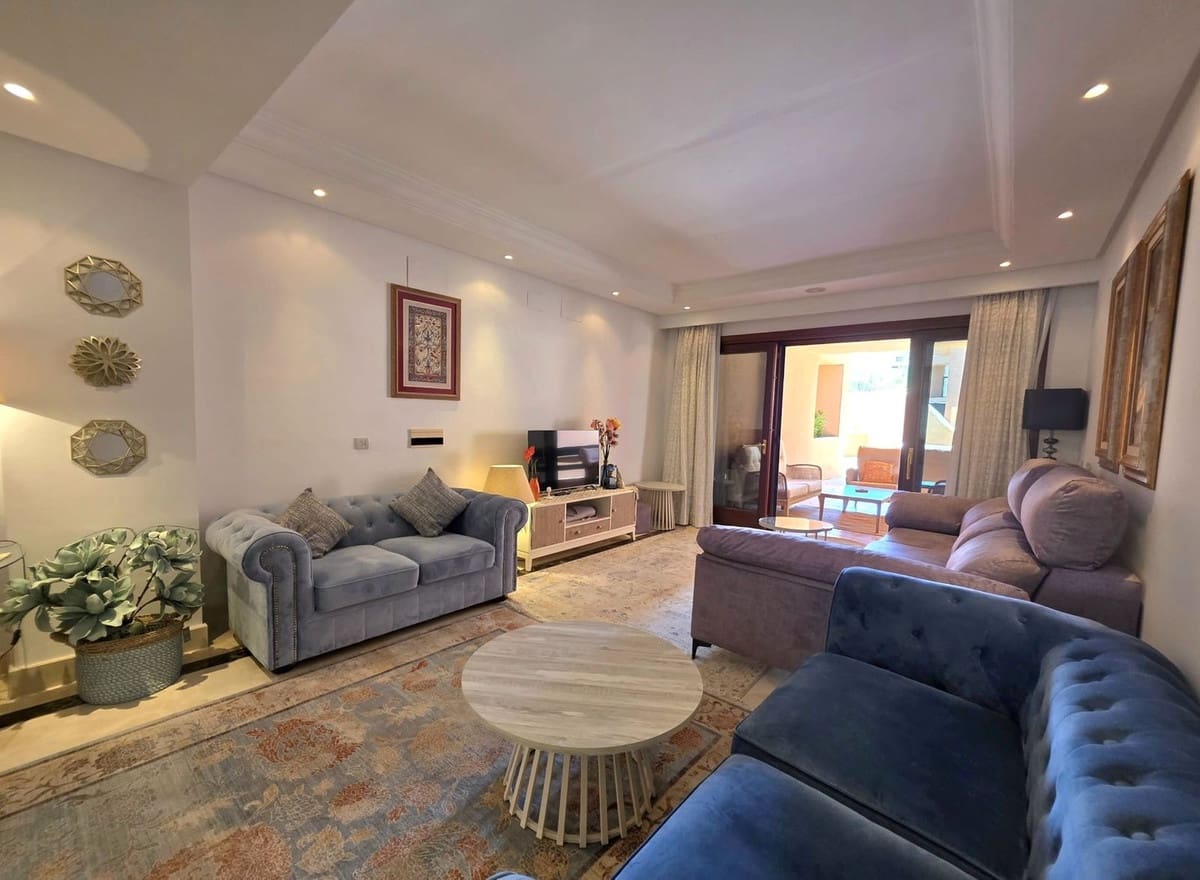 3 quarto Apartamento para venda em New Golden Mile com piscina garagem - 825 000 € (Ref: 9906708)