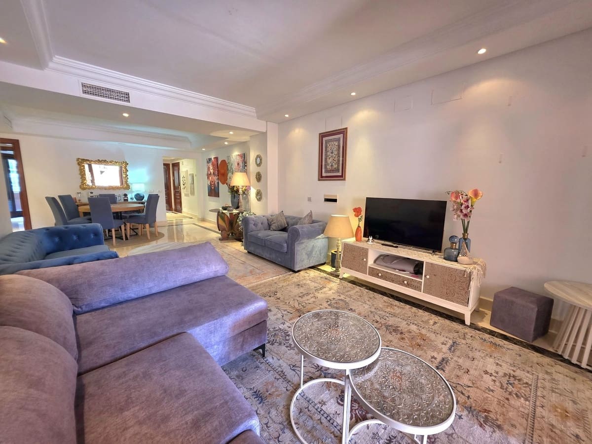 3 quarto Apartamento para venda em New Golden Mile com piscina garagem - 825 000 € (Ref: 9906708)