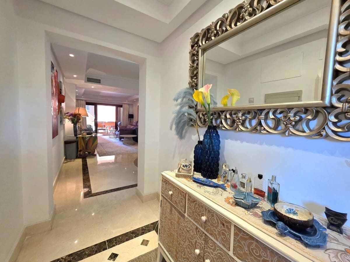 3 quarto Apartamento para venda em New Golden Mile com piscina garagem - 825 000 € (Ref: 9906708)