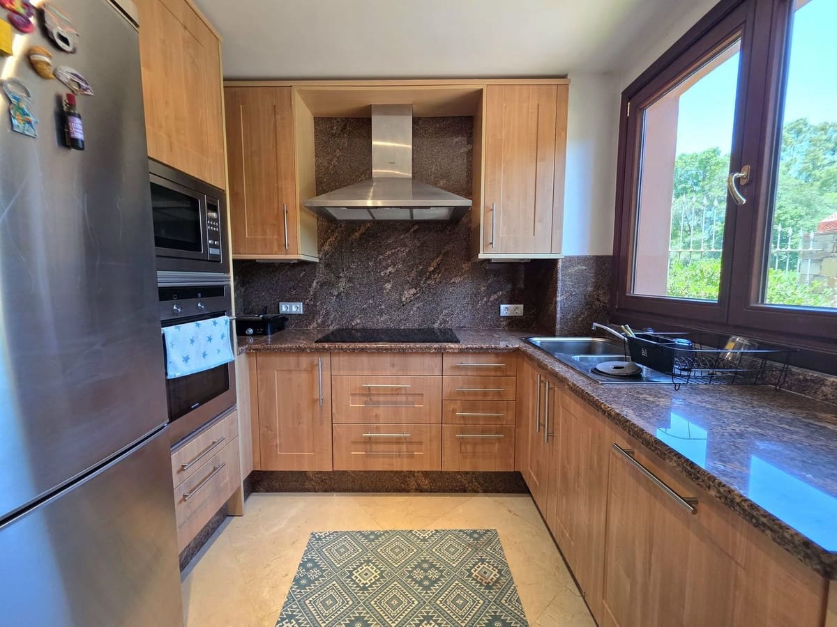 3 quarto Apartamento para venda em New Golden Mile com piscina garagem - 825 000 € (Ref: 9906708)