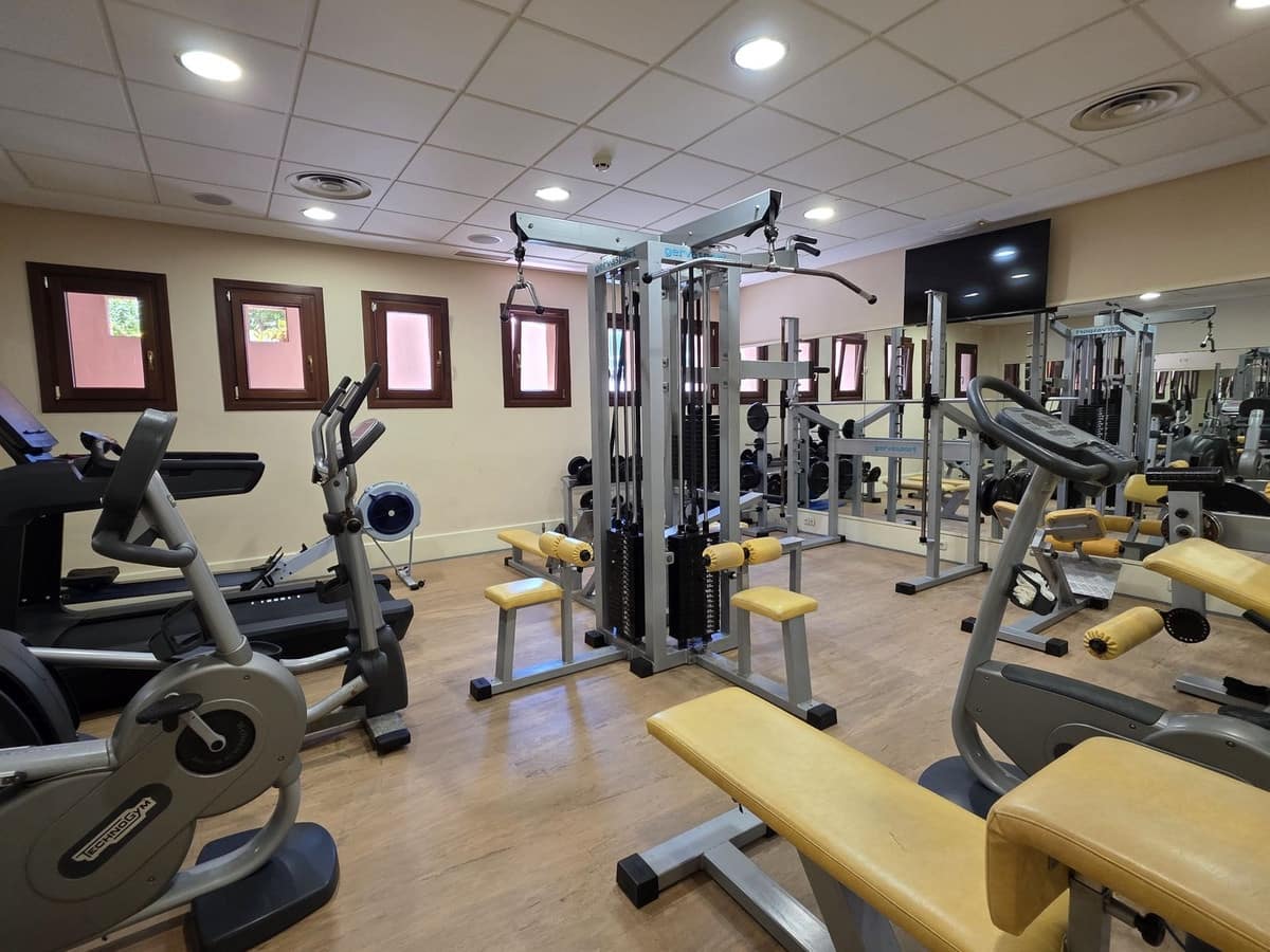 3 quarto Apartamento para venda em New Golden Mile com piscina garagem - 825 000 € (Ref: 9906708)