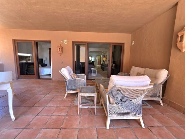 3 quarto Apartamento para venda em New Golden Mile, Estepona com piscina garagem - 825 000 € (Ref: 9906708)