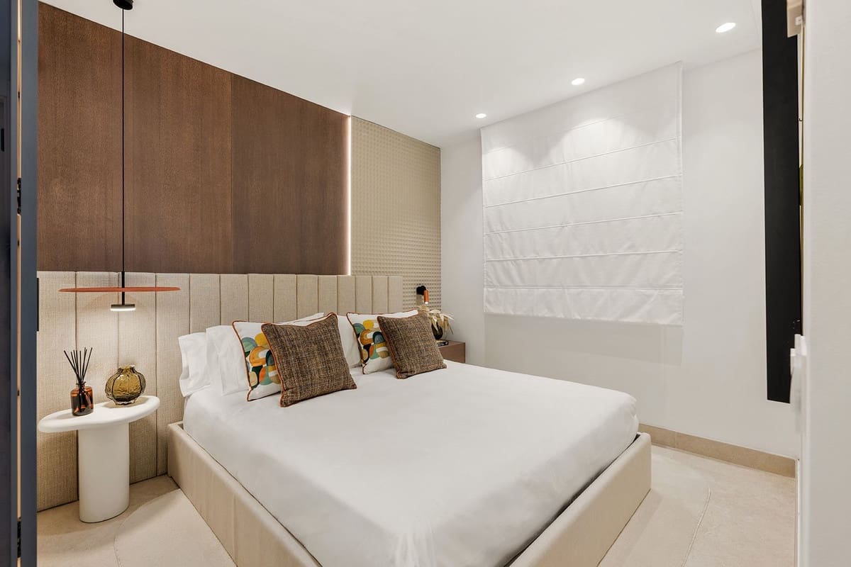 3 bedroom Apartment for sale in New Golden Mile with pool garage - € 2,395,000 (Ref: 9935048)