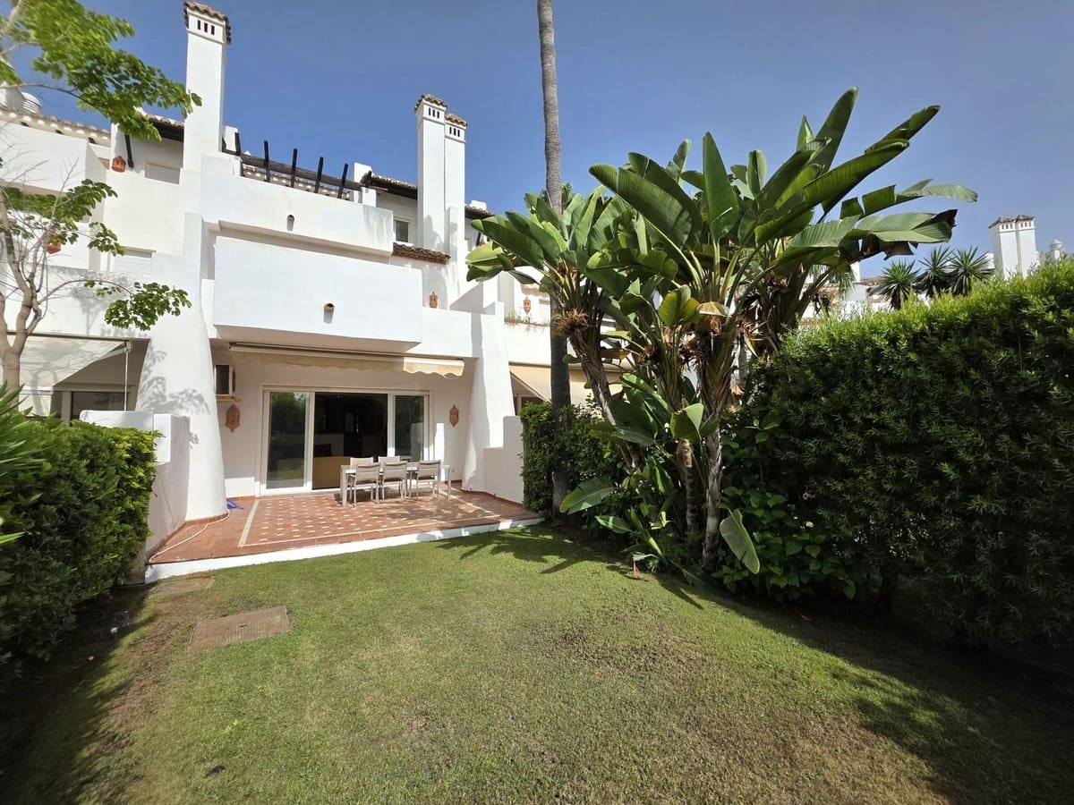 3 bedroom Townhouse for sale in Estepona with pool garage - € 1,295,000 (Ref: 9972309)