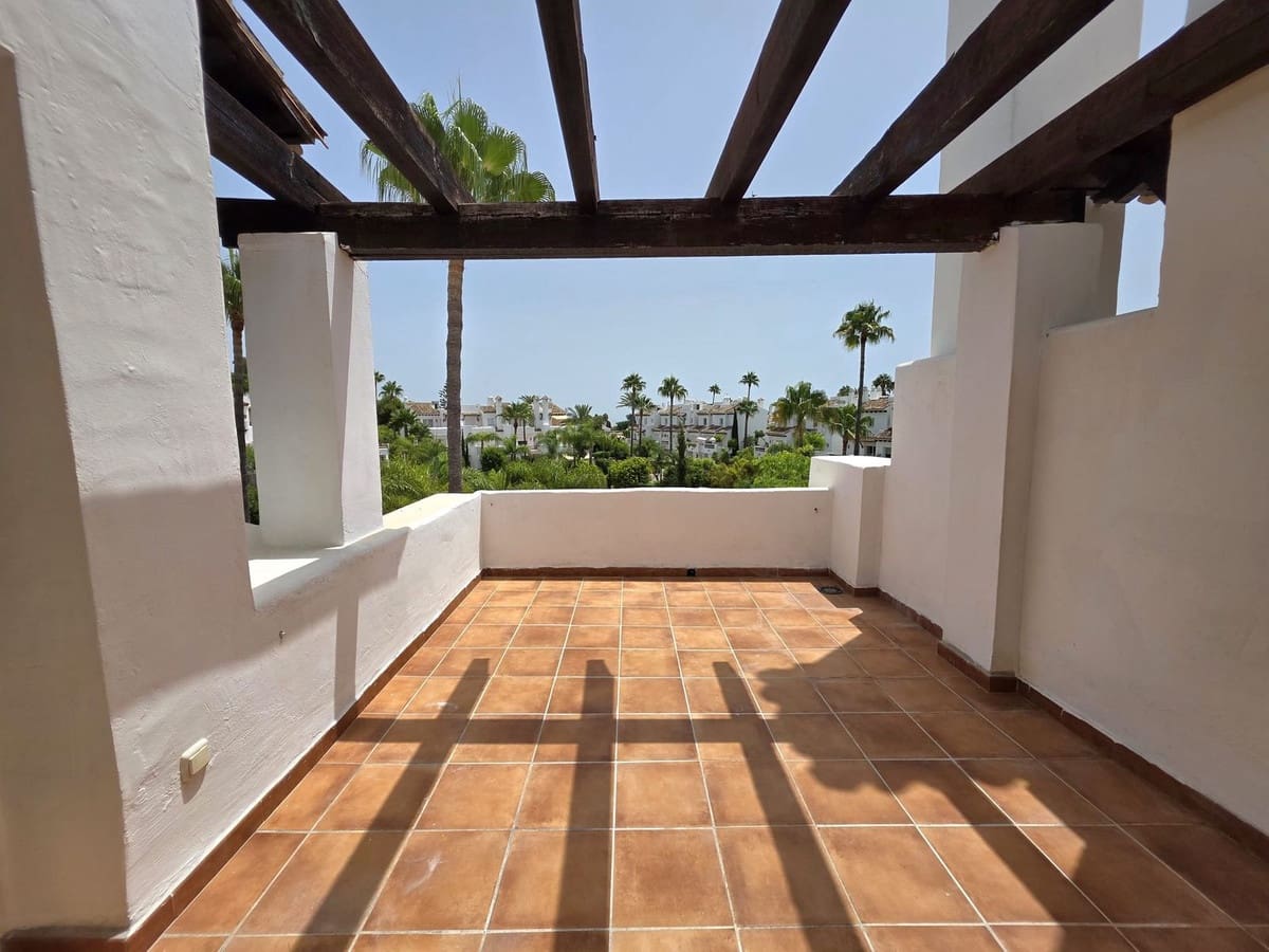 3 sovrum Hus till salu i Estepona med pool garage - 1 295 000 € (Ref: 9972309)