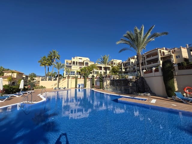 2 chambre Appartement à vendre à Atalaya-Isdabe, Estepona avec piscine garage - 749 000 € (Ref: 9981590)