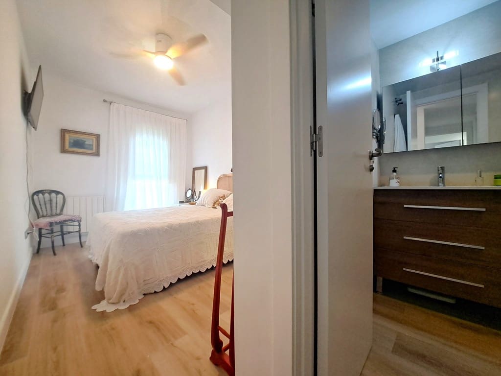 3 soveværelse Lejlighed til salg i Denia med swimmingpool garage - € 465.000 (Ref: 10002445)