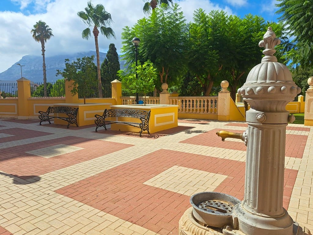 3 soveværelse Lejlighed til salg i Denia med swimmingpool garage - € 465.000 (Ref: 10002445)