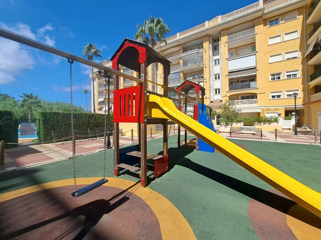 3 soveværelse Lejlighed til salg i Denia med swimmingpool garage - € 465.000 (Ref: 10002445)