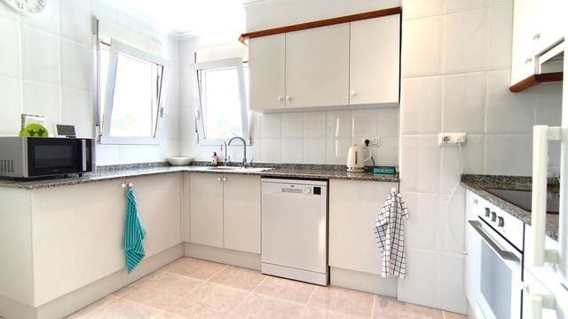 3 makuuhuone Huvila myytävänä paikassa La Sella mukana uima-altaan 
autotalli - 439 000 € (Ref: 10041845)