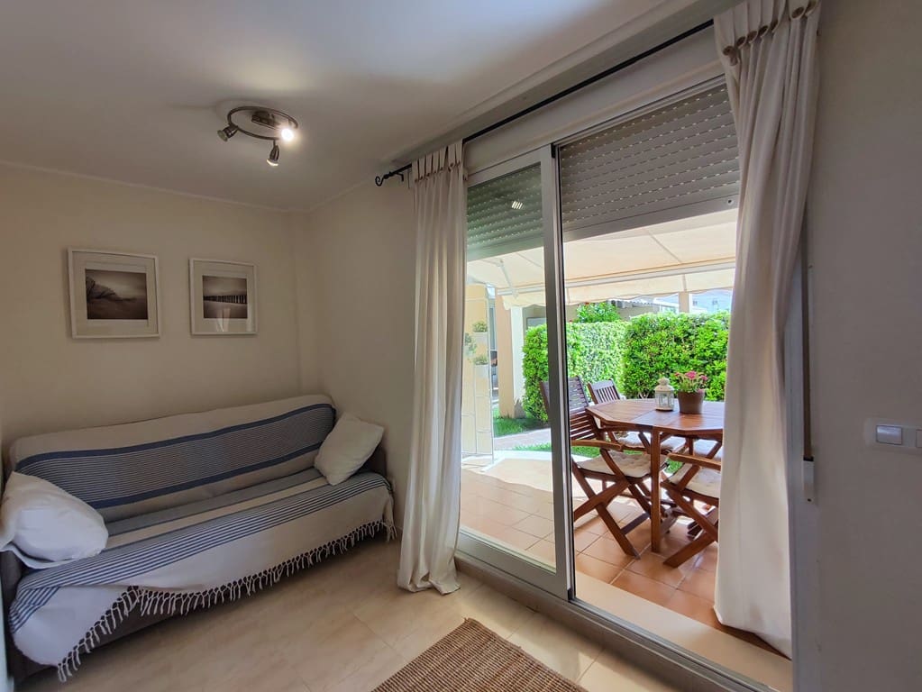 1 bedroom Beach Apartment for sale in Denia with pool garage - € 199,500 (Ref: 10043482)