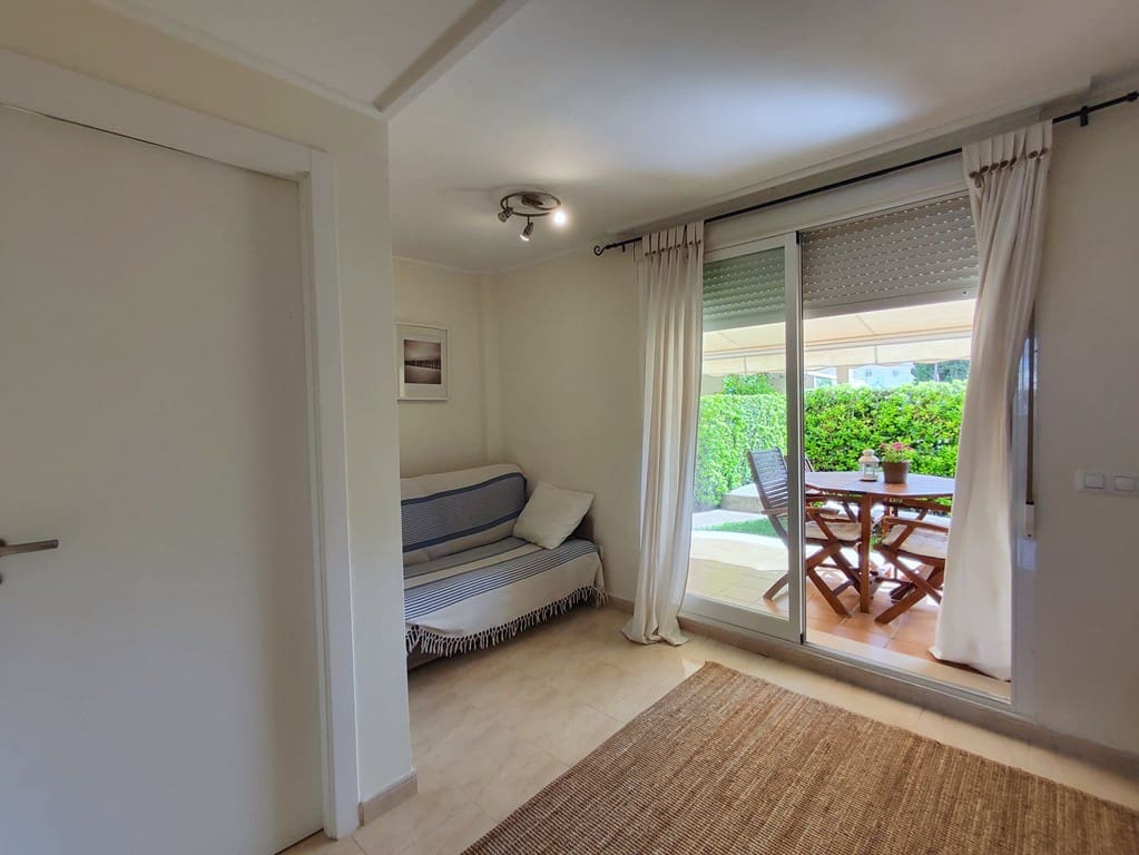 1 bedroom Beach Apartment for sale in Denia with pool garage - € 199,500 (Ref: 10043482)