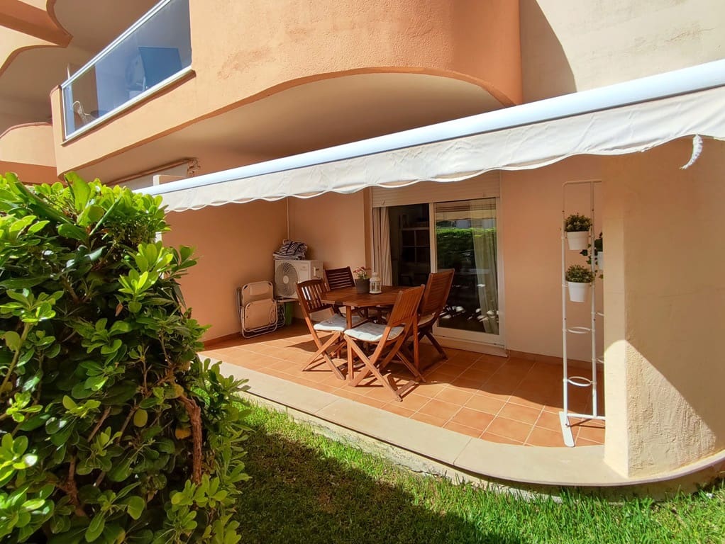 1 bedroom Beach Apartment for sale in Denia with pool garage - € 199,500 (Ref: 10043482)