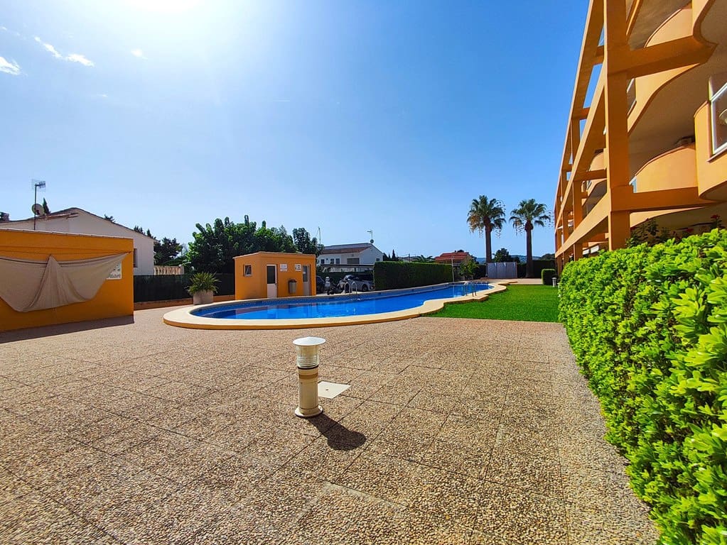 1 bedroom Beach Apartment for sale in Denia with pool garage - € 199,500 (Ref: 10043482)