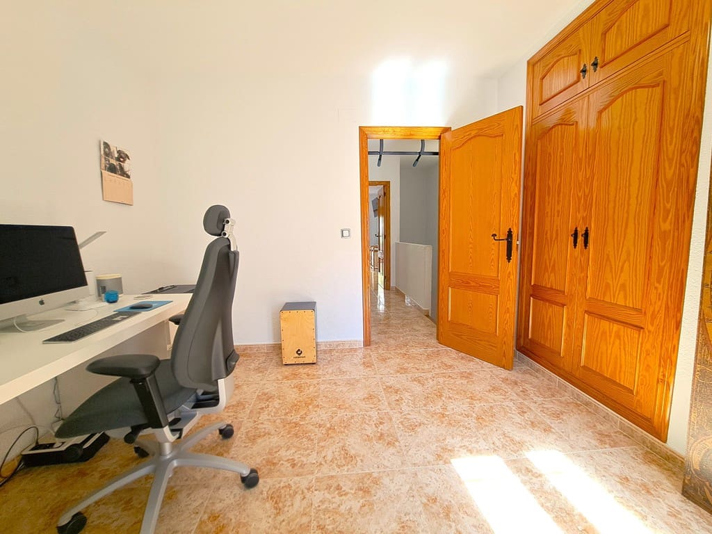 3 chambre Maison de Ville à vendre à La Sella avec piscine garage - 229 000 € (Ref: 10108689)