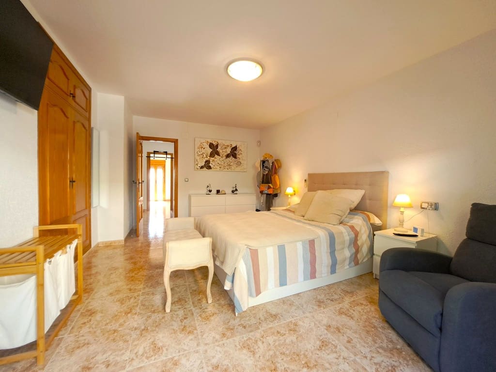 3 chambre Maison de Ville à vendre à La Sella avec piscine garage - 229 000 € (Ref: 10108689)
